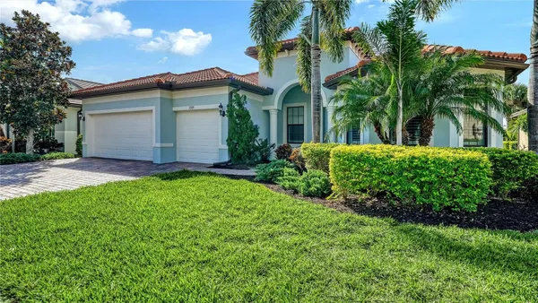 Property Slideshow image 2 of 59 | 5595 rain lily ct, Sarasota, FL, 34238