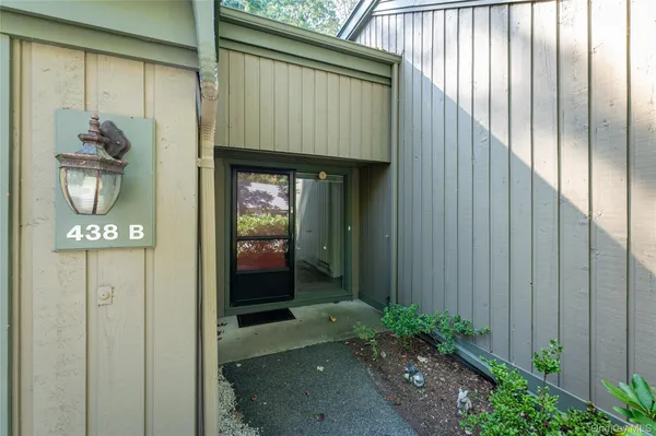 Property Slideshow image 2 of 28 | 438 heritage hls b, Somers, NY, 10589