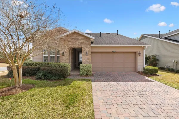 Property Slideshow image 2 of 66 | 4704 nw 35th lane rd, Ocala, FL, 34482