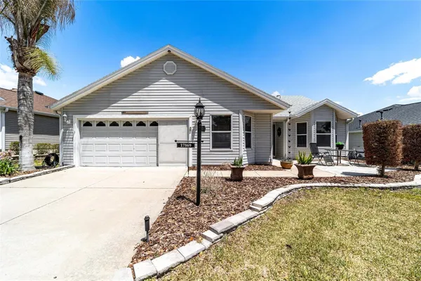 Property Slideshow image 2 of 47 | 17869 se 86th auburn ave, The Villages, FL, 32162