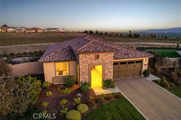 Property Slideshow image 2 of 75 | 1245 justin ln, Nipomo, CA, 93444