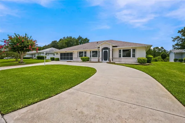 Property Slideshow image 3 of 61 | 27202 racquet cir, Leesburg, FL, 34748