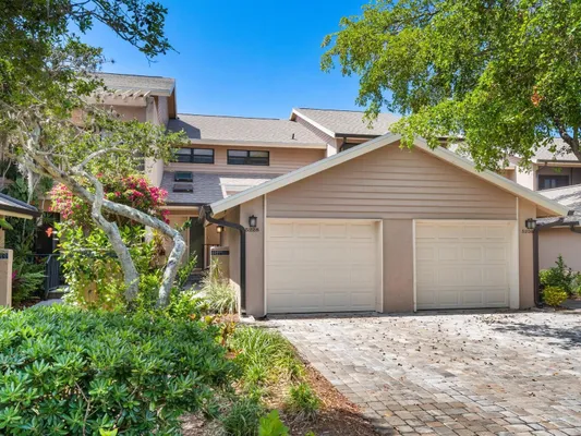 Property Slideshow image 2 of 43 | 5228 landings blvd 202, Sarasota, FL, 34231