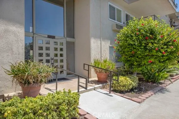 Property Slideshow image 2 of 26 | 2370 via mariposa 2c, Laguna Woods, CA, 92637