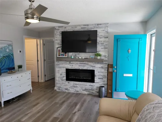 Property Slideshow image 3 of 28 | 4470 mainlands blvd, Pinellas Park, FL, 33782