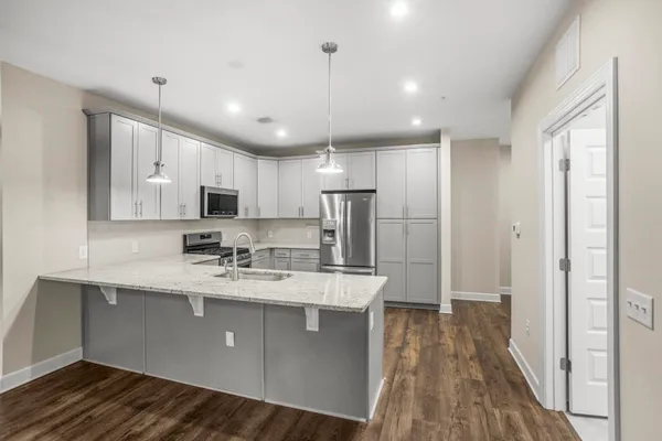 Property Slideshow image 3 of 60 | 141 saundersville rd 1402, Hendersonville, TN, 37075