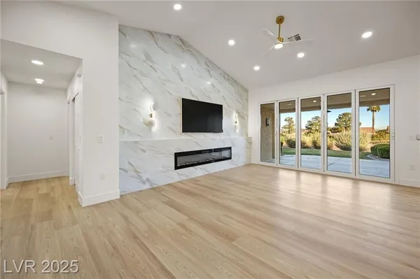 Property Slideshow image 2 of 44 | 2808 crown ridge dr, Las Vegas, NV, 89134