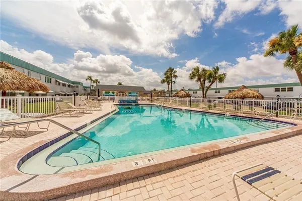 Property Slideshow image 3 of 13 | 5356 81st st 15, St Petersburg, FL, 33709