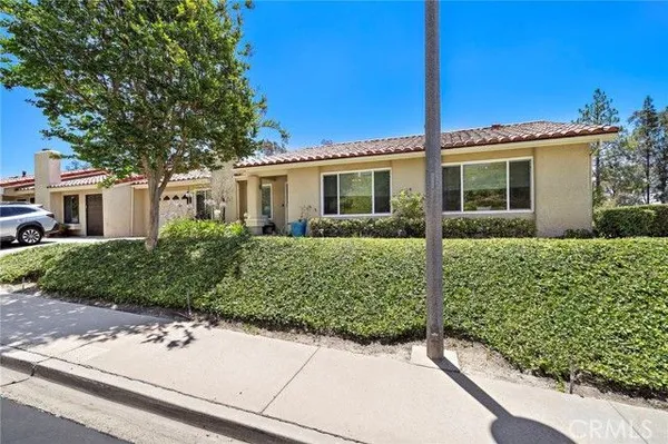 Property Slideshow image 3 of 40 | 28122 via congora, Mission Viejo, CA, 92692