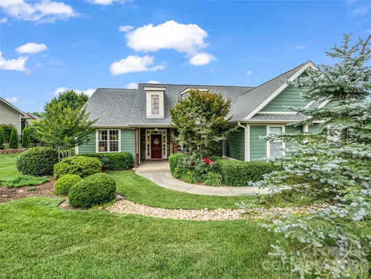 Property Slideshow image 3 of 48 | 17 black iron ln, Hendersonville, NC, 28792