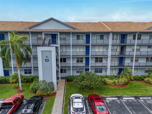 Property Slideshow image 2 of 36 | 800 sw 125th way apt 202, Pembroke Pines, FL, 33027