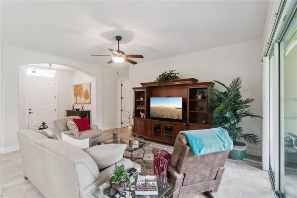 Property Slideshow image 2 of 36 | 5344 sandy hill ln, Lady Lake, FL, 32159