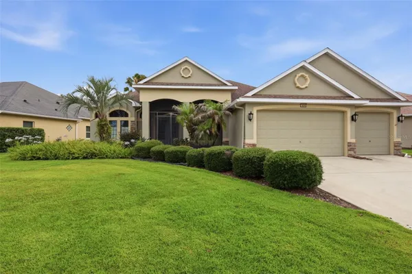 Property Slideshow image 2 of 59 | 7879 crosswinds way, Mount Dora, FL, 32757