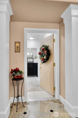 Property Slideshow image 3 of 29 | 4406 providence point pl 310, Issaquah, WA, 98029