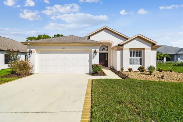 Property Slideshow image 3 of 85 | 7605 kinnow ct, Land O Lakes, FL, 34637