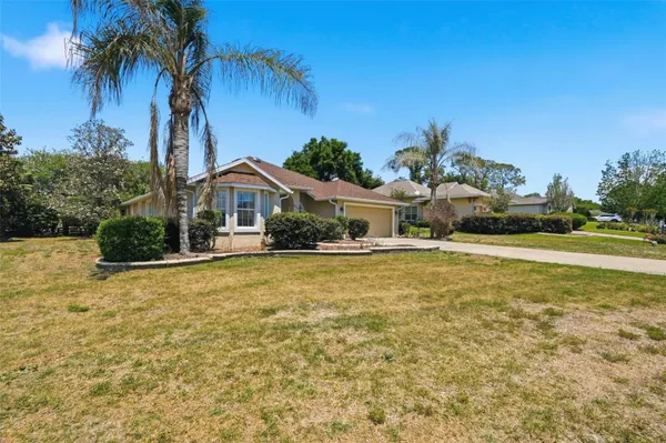 Property Slideshow image 3 of 42 | 5013 harbor heights, Lady Lake, FL, 32159