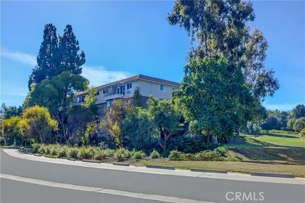 Property Slideshow image 2 of 52 | 2395 via mariposa 3a, Laguna Woods, CA, 92637