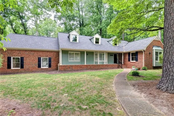 Property Slideshow image 2 of 44 | 101 holman rd, Williamsburg, VA, 23185