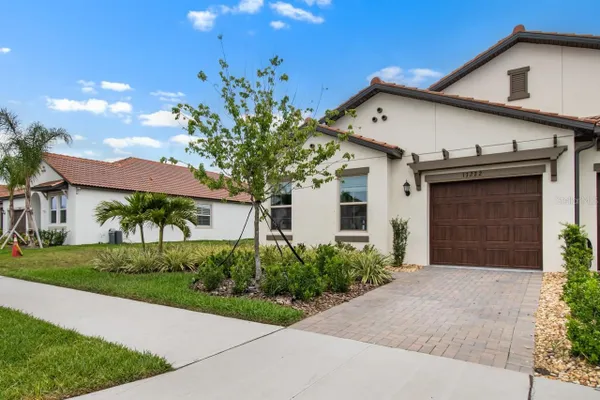 Property Slideshow image 2 of 38 | 17222 holly well ave, Wimauma, FL, 33598