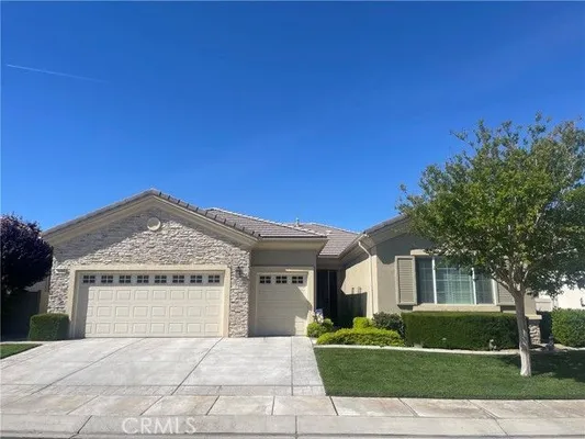 Property Slideshow image 2 of 56 | 19365 galloping hill rd, Apple Valley, CA, 92308