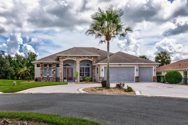 Property Slideshow image 2 of 57 | 27028 old english ct, Leesburg, FL, 34748