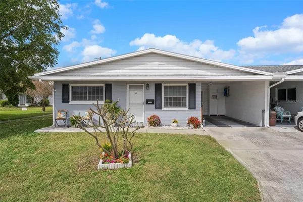 Property Slideshow image 2 of 59 | 10008 daffodil st 186, Pinellas Park, FL, 33782