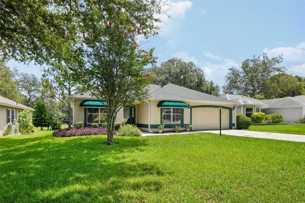 Property Slideshow image 3 of 53 | 516 loma paseo dr, The Villages, FL, 32159