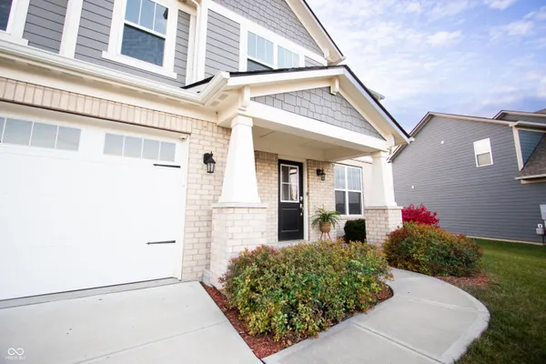 Property Slideshow image 3 of 34 | 4216 lauder rd, Bargersville, IN, 46106