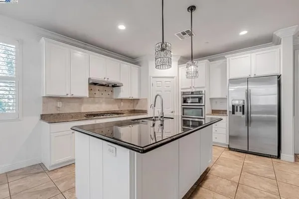 Property Slideshow image 2 of 27 | 2491 redbud way, Manteca, CA, 95336