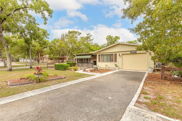 Property Slideshow image 3 of 28 | 104 magnolia loop, Port Orange, FL, 32128
