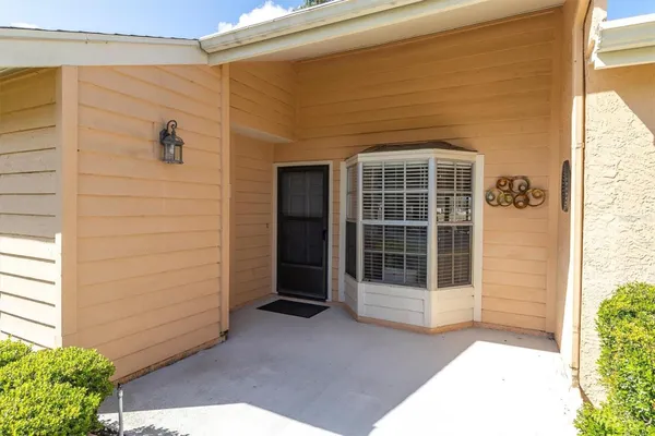 Property Slideshow image 3 of 61 | 4817 grist mill cir 4817, New Port Richey, FL, 34655