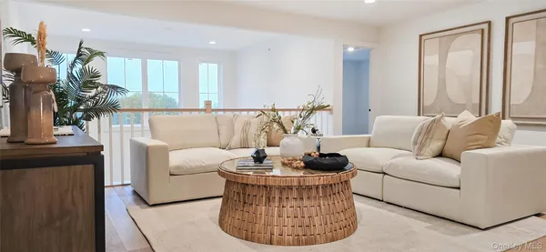 Property Slideshow image 2 of 18 | 3004 eastview dr 105, Carmel, NY, 10512