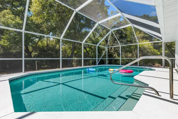 Property Slideshow image 3 of 52 | 5312 greens dr, Lady Lake, FL, 32159