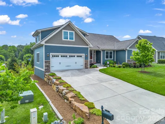 Property Slideshow image 2 of 48 | 27 spelter st, Hendersonville, NC, 28792