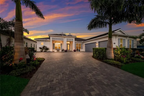 Property Slideshow image 3 of 85 | 8448 cane bay ct, Lakewood Ranch, FL, 34202