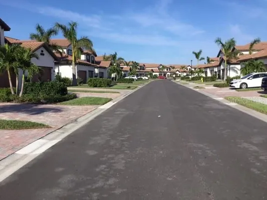 Property Slideshow image 3 of 19 | 12047 hawthorn lake dr 4012, Fort Myers, FL, 33913