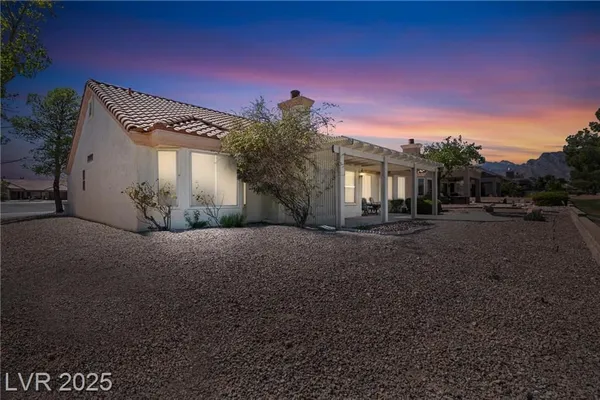 Property Slideshow image 3 of 32 | 9104 sundial dr, Las Vegas, NV, 89134
