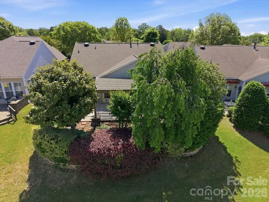 Property Slideshow image 3 of 48 | 23119 kingfisher dr, Fort Mill, SC, 29707