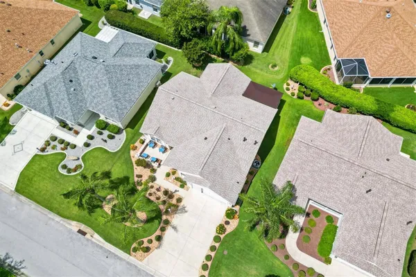 Property Slideshow image 3 of 39 | 1884 poppy cir, The Villages, FL, 32162