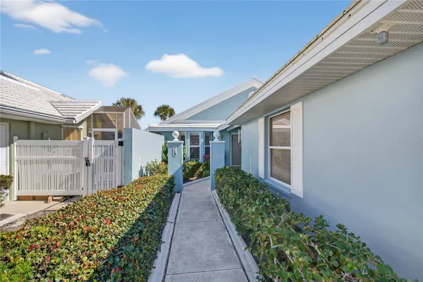 Property Slideshow image 2 of 48 | 789 harrington lake dr 68, Venice, FL, 34293