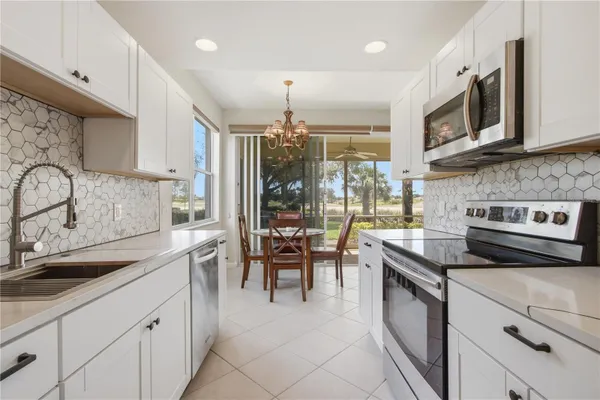 Property Slideshow image 2 of 18 | 3010 meandering way 101, Fort Myers, FL, 33905