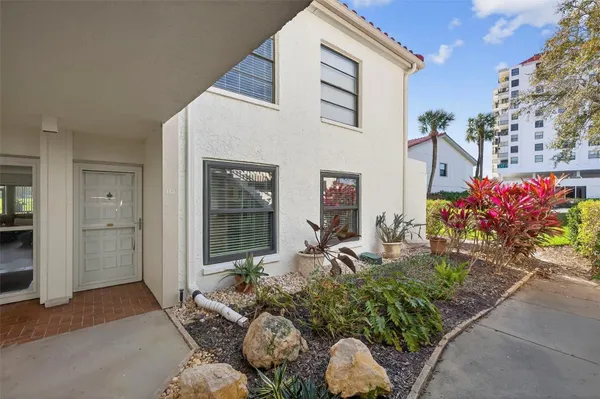 Property Slideshow image 3 of 37 | 6210 sun blvd apt 112, Saint Petersburg, FL, 33715