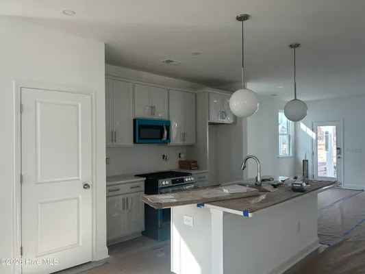 Property Slideshow image 3 of 35 | 409 starship run, Wilmington, NC, 28412