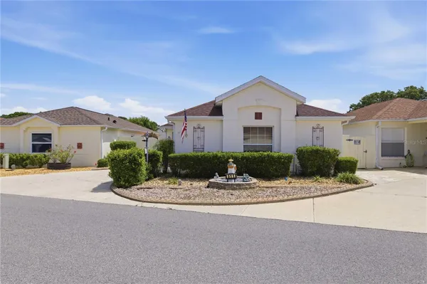 Property Slideshow image 2 of 32 | 511 alameda ave, Lady Lake, FL, 32159