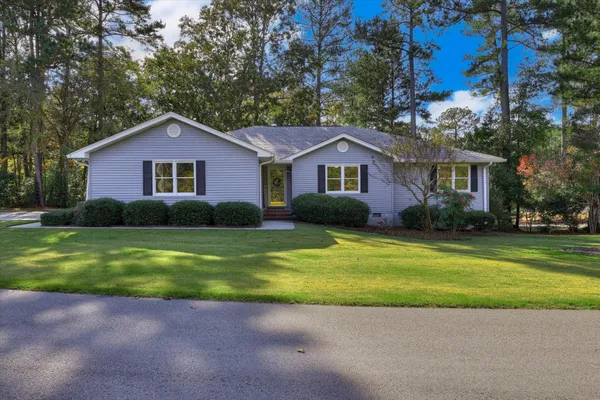 Property Slideshow image 2 of 60 | 301 misty cv, Mccormick, SC, 29835