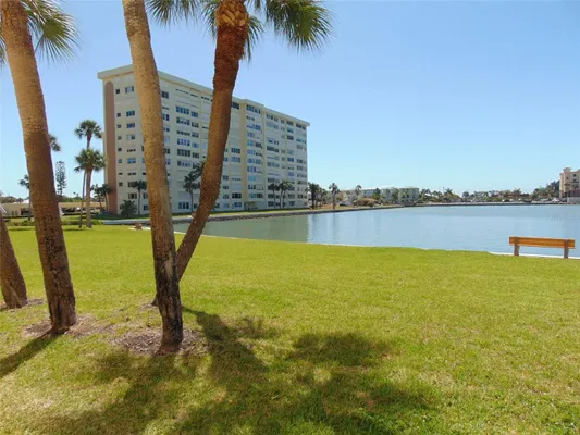 Property Slideshow image 3 of 41 | 4775 cove cir cir 104, St Petersburg, FL, 33708