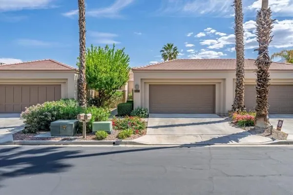 Property Slideshow image 3 of 31 | 80679 oak tree, La Quinta, CA, 92253