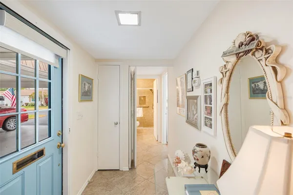 Property Slideshow image 3 of 31 | 2717 riverbluff pl # v49, Sarasota, FL, 34231