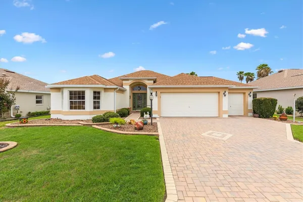 Property Slideshow image 3 of 40 | 2757 day lily run, The Villages, FL, 32162