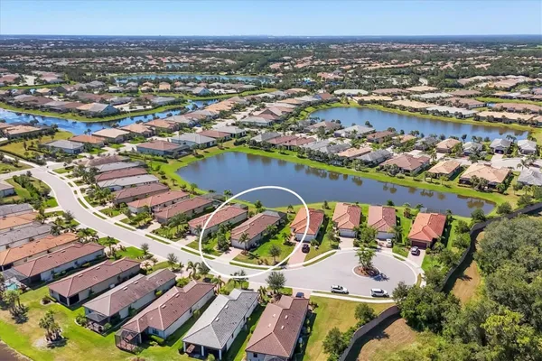 Property Slideshow image 3 of 78 | 6918 hanover ct, Lakewood Ranch, FL, 34202